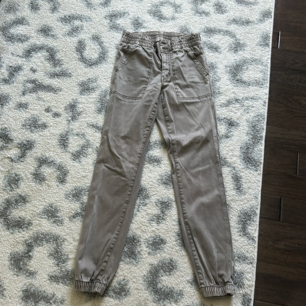 Women’s American Eagle cargo joggers brown size 4S